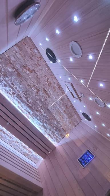 Royalspa Luxueux Appartement Avec Spa Strasburgo Esterno foto