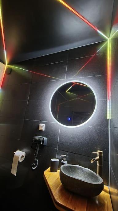 Royalspa Luxueux Appartement Avec Spa Strasburgo Esterno foto